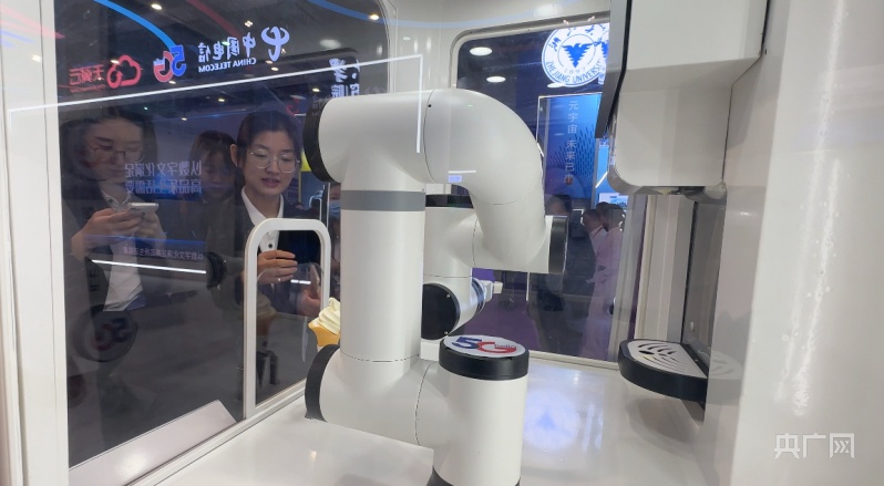 记者探馆|2023世界VR产业暨元宇宙博览会开幕